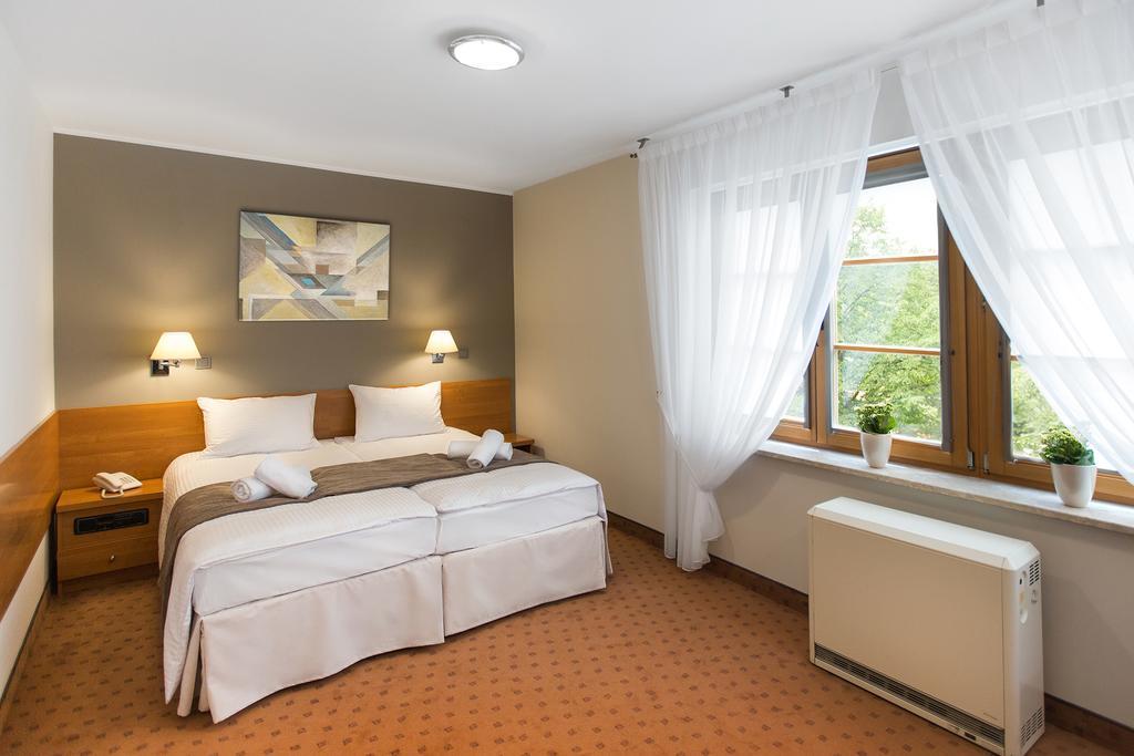 Hotel Debowa Gora Active & Spa Łąck Екстериор снимка